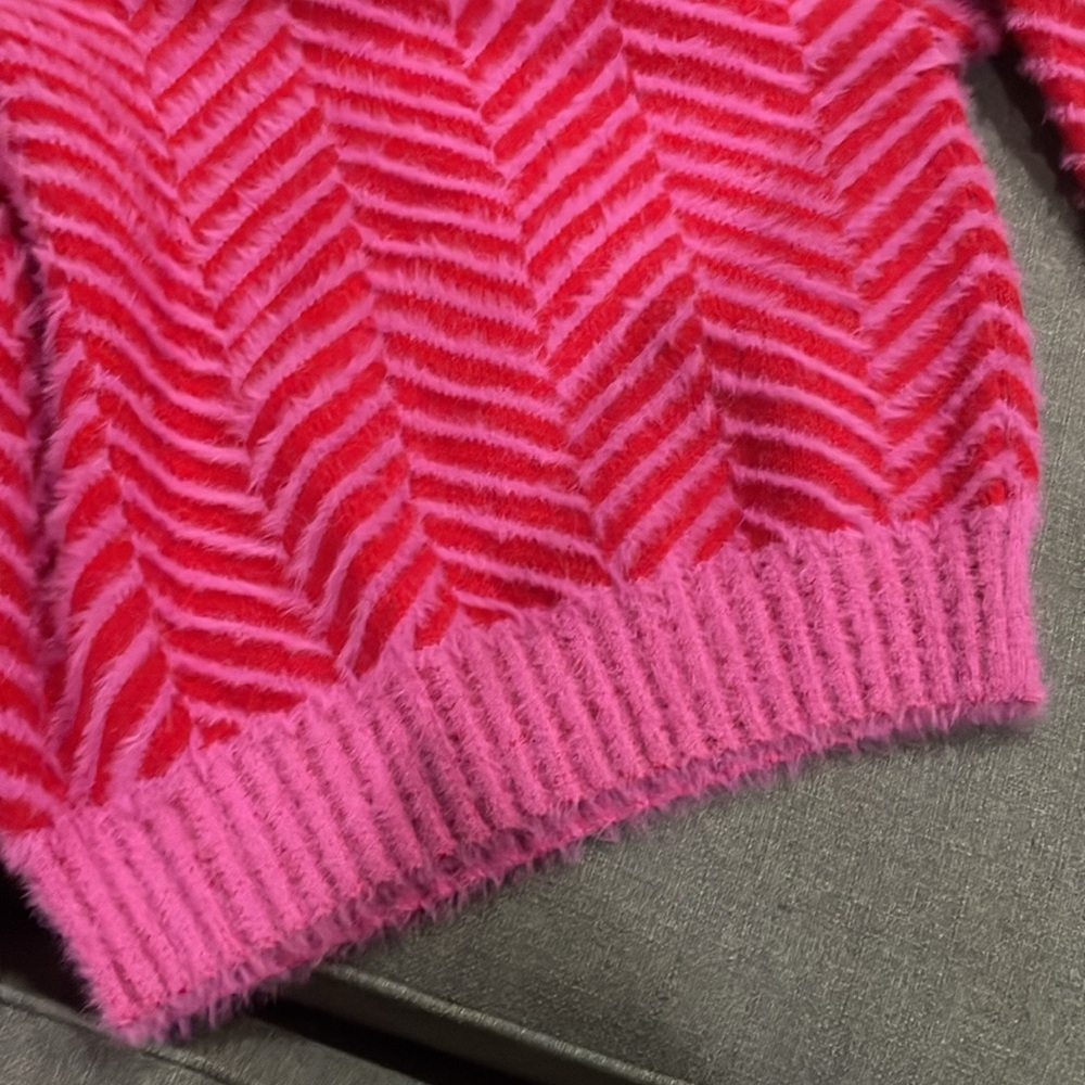 SUGAR LIPS Chevron Cheshire Eyelash Pink Red Crop Print Fuzzy Sweater - Size S - Picture 9 of 12
